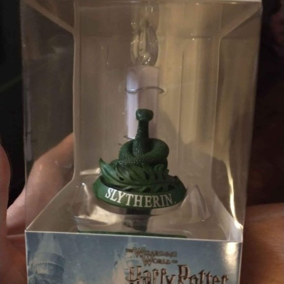 Universal Studios Harry Potter Slytherin Clip-On Candle Light Ornament - Picture 1 of 2